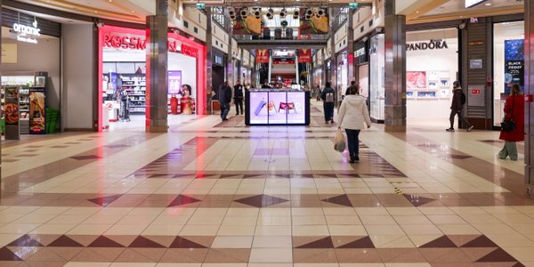 Centra handlowe wciąż tracą klientów