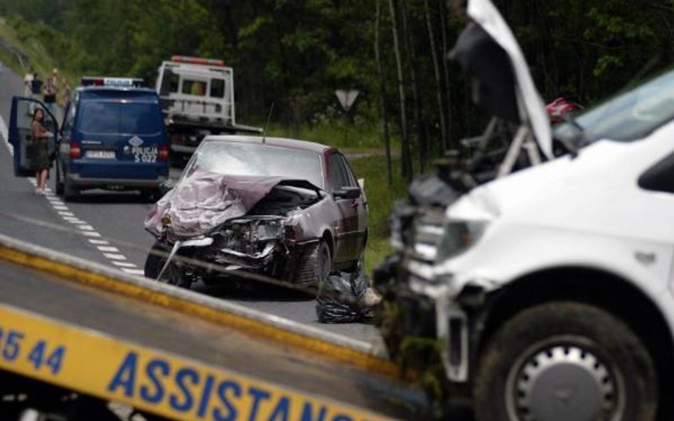 Na­wet kil­ka­set zło­tych mo­że za­osz­czę­dzić klient ku­pu­ją­cy ra­zem OC i AC.