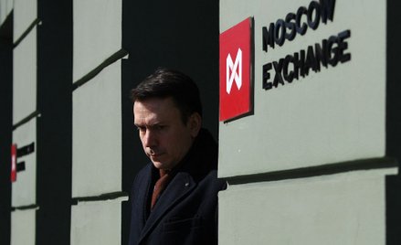 Pierwszy dzień moskiewskiej giełdy po przerwie. Handel nie całkiem rynkowy