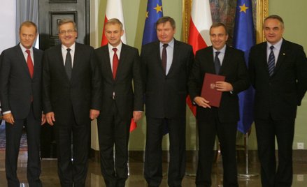 SLD chce teki ministra dla Roberta Biedronia