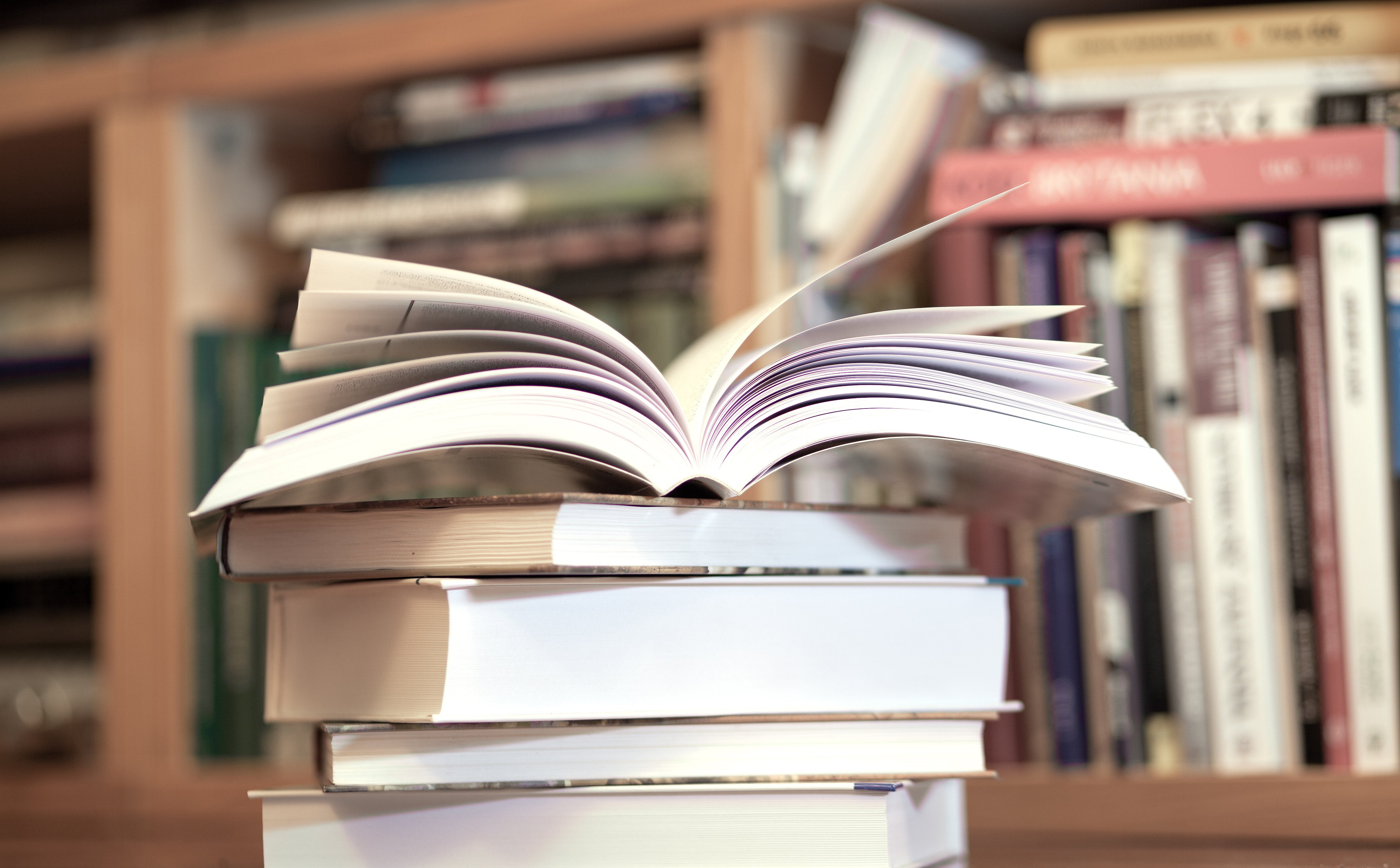 Dania znosi VAT na książki, by ratować czytelnictwo