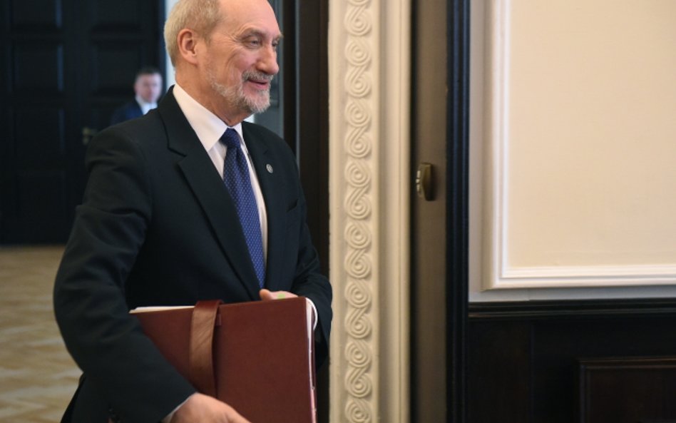 Szef MON Antoni Macierewicz