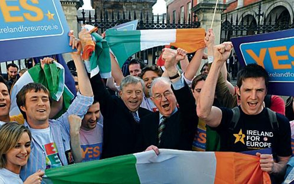 Wśród cieszących się z wyniku referendum Irlandczyków znalazł się były przewodniczący Parlamentu Eur