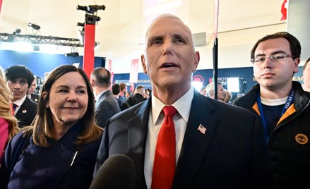 Mike Pence, który był wiceprezydentem u Donalda Trumpa, teraz jest jego zajadłym przeciwnikiem. Na z