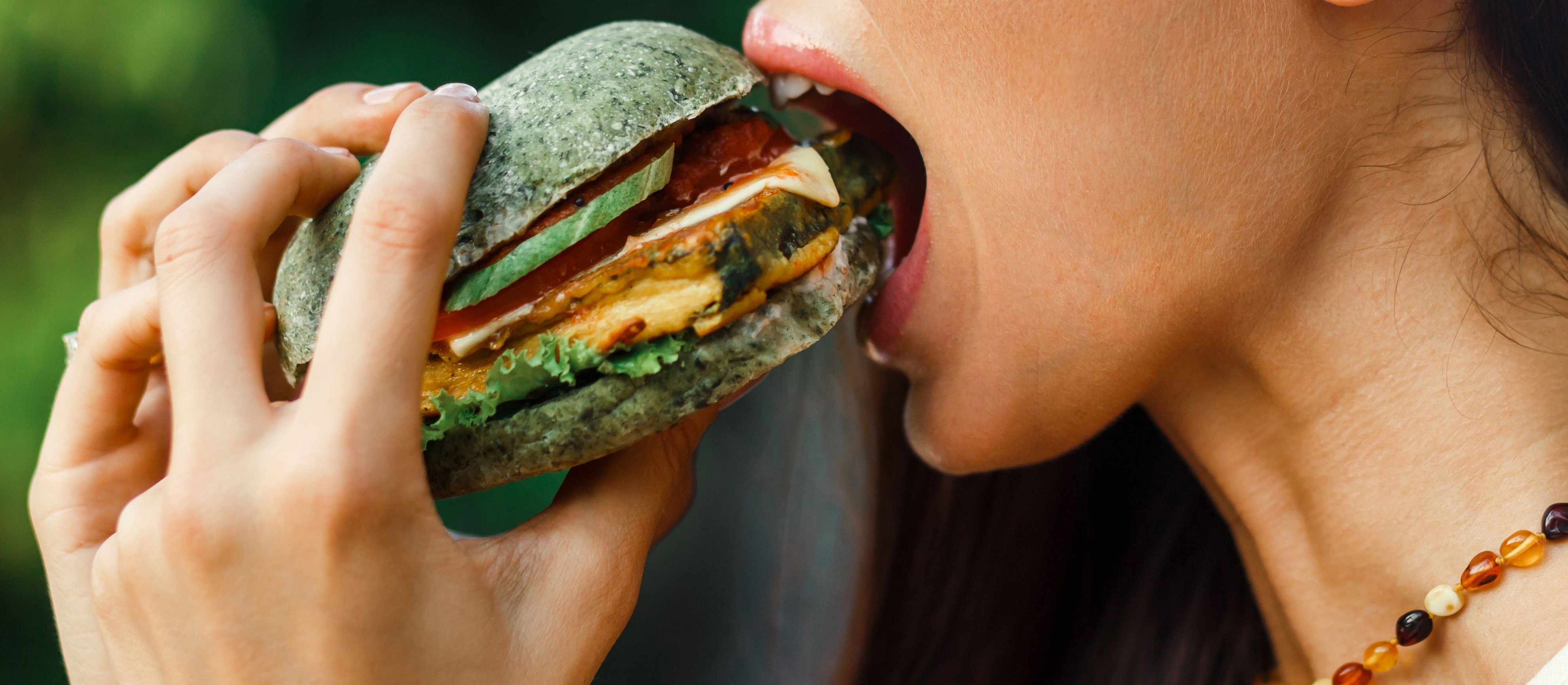 „Produkt sojowy” zamiast kotleta? Eksperci: UE bierze się za rynek zamienników mięsa i idzie za daleko