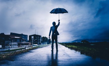 Jak rozłożyć parasol restrukturyzacyjny - rozmowa z adwokatem i doradcą restrukturyzacyjnym