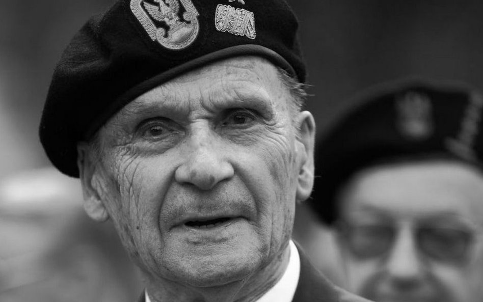 Gen. Zbigniew Ścibor Rylski - polski lotnik, oficer AK, generał brygady WP, prezes Związku Powstańcó