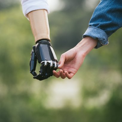 Postępy w uczeniu maszynowym i AI otwierają drogę do tworzenia protez, które mogą działać samodzieln