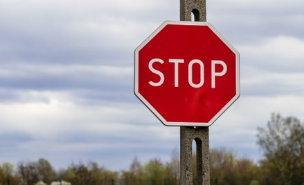 Ważny wyrok Sądu Najwyższego ws. rowerzystów i znaku STOP