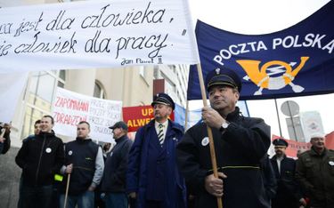 W sobotę kilkuset pracowników Poczty Polskiej protestowało w Warszawie, domagając się podwyżek i pop