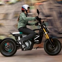 BMW CE 02 z napędem w pełni elektrycznym