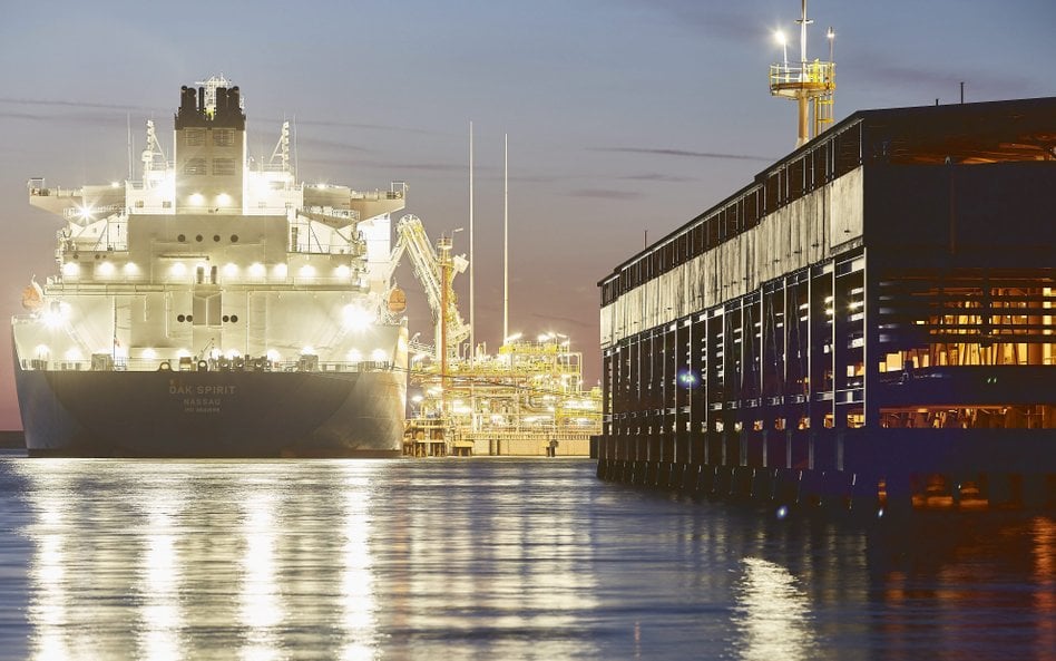 Polska posiada obecnie jeden gazoport. Poprzez terminal LNG w Świnoujściu możemy importować 8,3 mld 