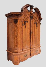 75 tys. zł kosztuje szafa sieniowa z Lubeki.