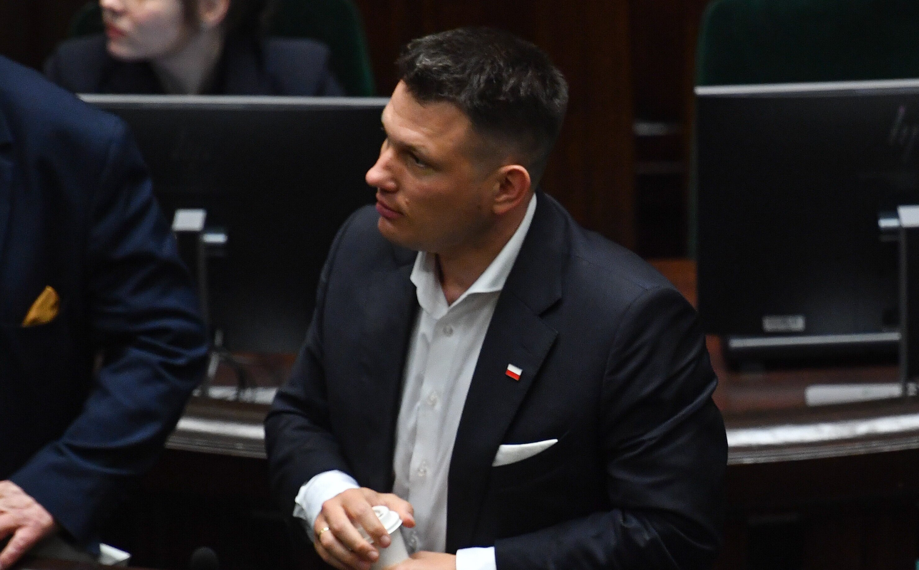 Pierwszy sondaż po wyborach prezydenckich. Kto traci, a kto zyskuje?