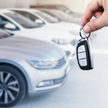 Sprzedaż auta wykupionego z leasingu z podatkiem czy bez