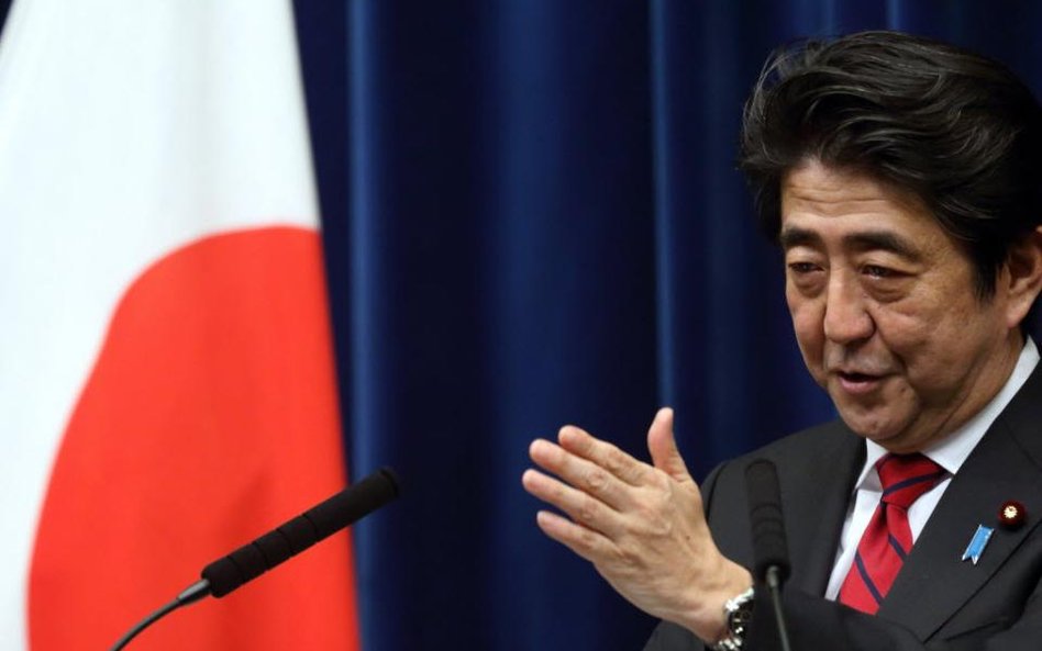 Reformy Shinzo Abe nazywa się trzema strzałami, zgodnie ze starą japońską legendą. Pojedynczo byłyby