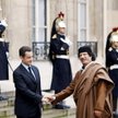 W grudniu 2007 r. prezydent Sarkozy przyjął w Paryżu Kaddafiego. Czy zawdzięczał mu zwycięstwo w wyb