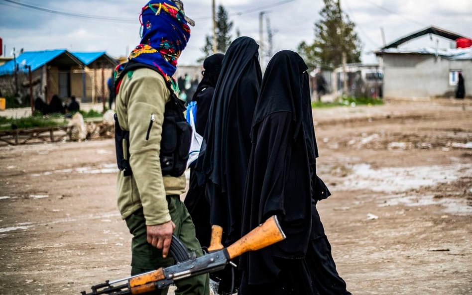 Brytyjczyk oskarżony o terroryzm. Szkolił się do walki z Daesh