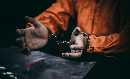 Kontestować przemoc może tylko ten, kto niczego jej nie zawdzięcza