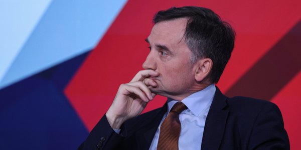 Orbán loses power, Ziobro will lose asylum? Poll: Majority of Poles want politician's release