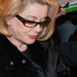 Catherine Deneuve broni "prawa mężczyzn do podrywania"
