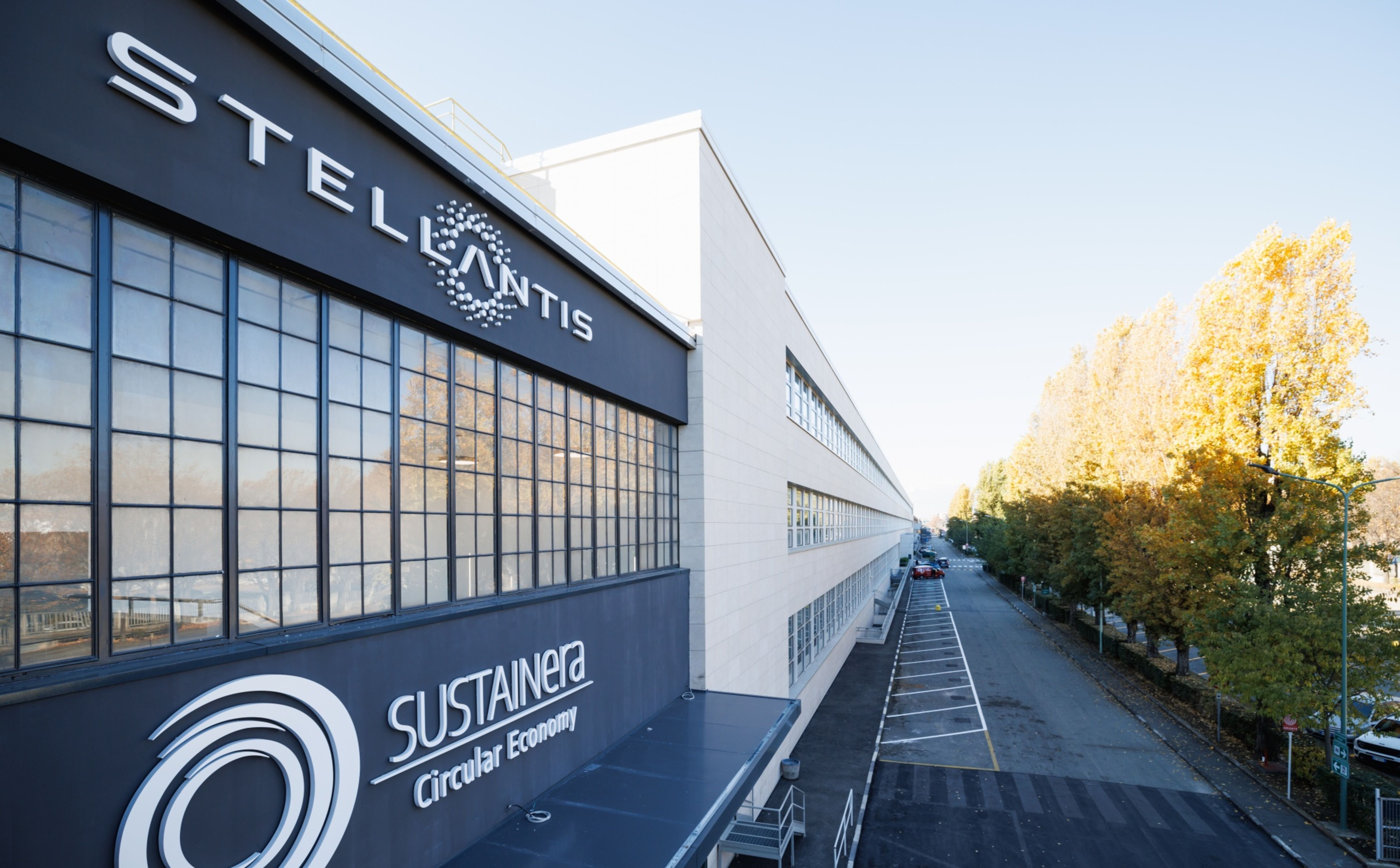 Stellantis na trudnym kursie. Zwolnienia w Polsce, Włochy ze spadkiem produkcji