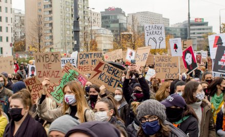 Dyrektor liceum w Warszawie: Udział w protestach prawem obywatela