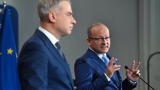 Wicepremier, minister cyfryzacji Krzysztof Gawkowski (L) i wiceminister cyfryzacji Paweł Olszewski (