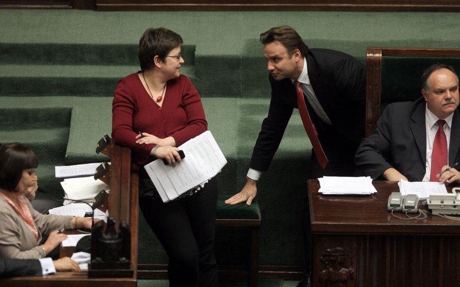 06.11.2008 WARSZAWA, UL. WIEJSKA, SEJM RP. 28. POSIEDZENIE SEJMU. POSŁOWIE PRZYJĘLI DZIŚ WIECZOREM N