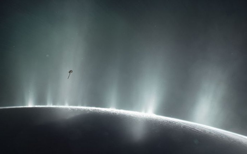 NASA: Na jednym z księżyców Saturna są warunki pozwalające na pojawienie się życia