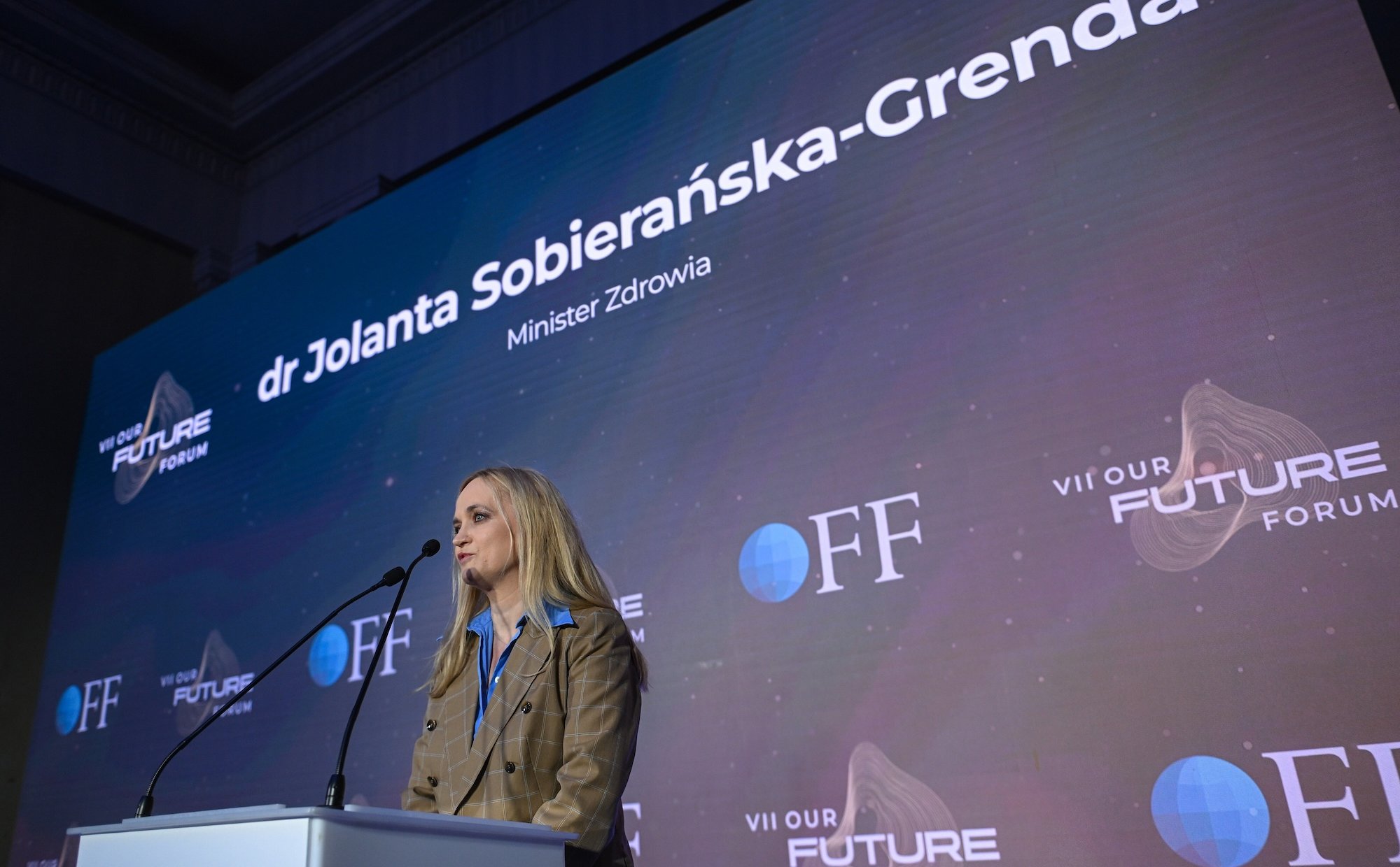 Министерство здравоохранения без поддержки партнёров по коалиции. Попрощается ли его начальник с министерством?