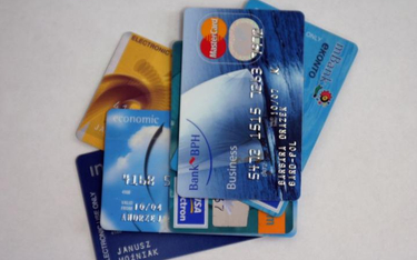 Jak księgować firmowe zakupy regulowane kartą płatniczą