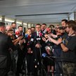 Mateusz Morawiecki i grupa jego posłów w Sejmie