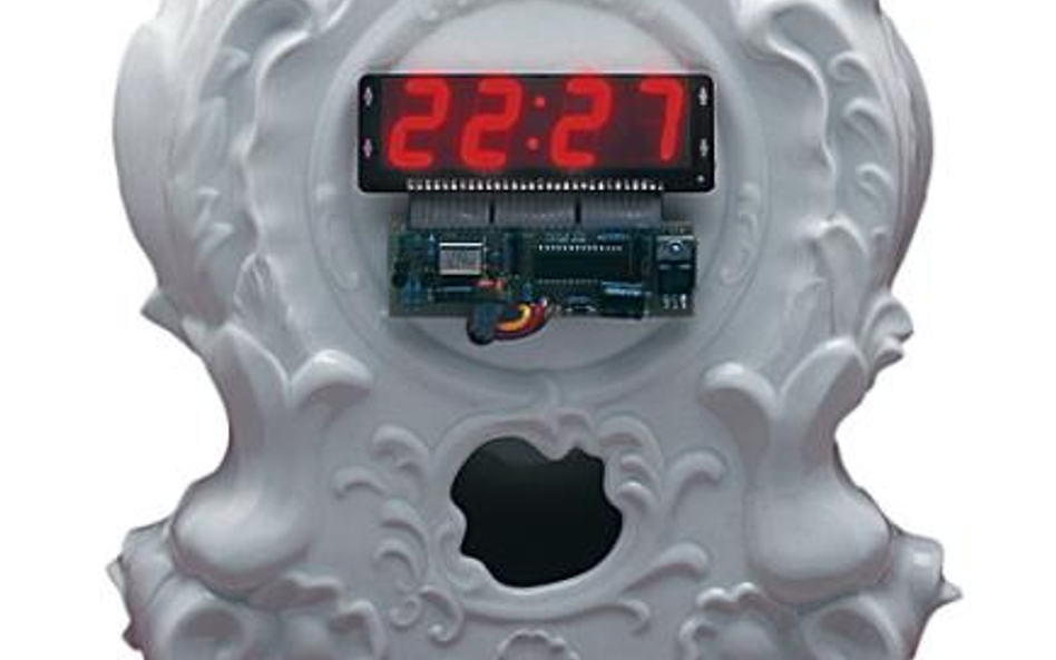 Digi-Clock, projekt Maxim Velčovský (Qubus), 2001, bomba zegarowa w rokokowym wydaniu