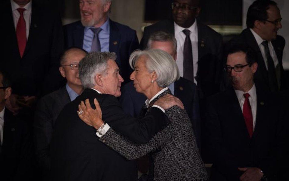 Christine Lagarde, prezes EBC, oraz Jerome Powell, który kieruje Fedem. Oba banki centralne podejmą 