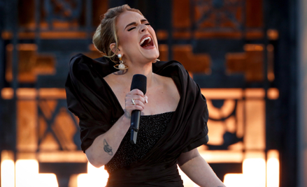 Adele sprzedała w miesiąc ponad  3 mln egz. oczekiwanej   płyty „30”