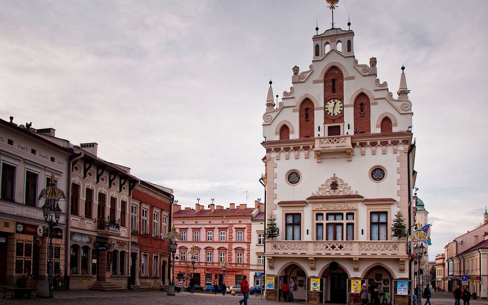 Koronawirus w Polsce. Jak kształtował się wskaźnik zakażeń w województwach 30 kwietnia?