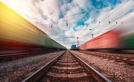 Transport mierzy się z niskim zainteresowaniem i wysokimi kosztami