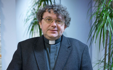 Jezuita o. Rafał Sztejka Redakcją Katolicką w TVP kierował przez siedem lat. Przedstawiciele jego za