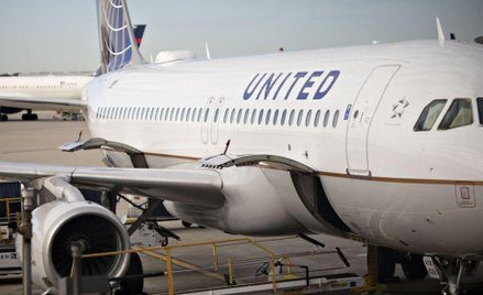 Przymusowy urlop dla tysięcy pracowników United Airlines