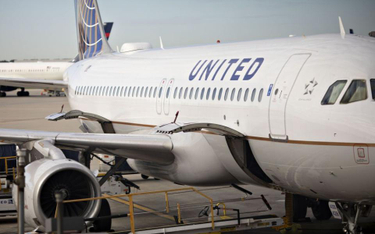 Przymusowy urlop dla tysięcy pracowników United Airlines