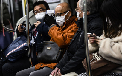 Koronawirus. Szczepienia na COVID: Japonia ma problem ze strzykawkami