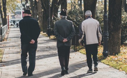 Starzejemy się, czyli Spis Powszechny 2021. „Już nie 4, a tylko niespełna 3 osoby pracują na jednego