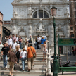Wenecja próbuje walczyć z nadmiernym ruchem turystów, wprowadzając opłaty za wstęp do miasta