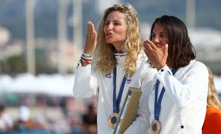 Podwójna niespodzianka czekała 2 sierpnia w Marsylii na dwie francuskie żeglarki - Charline Picon i 