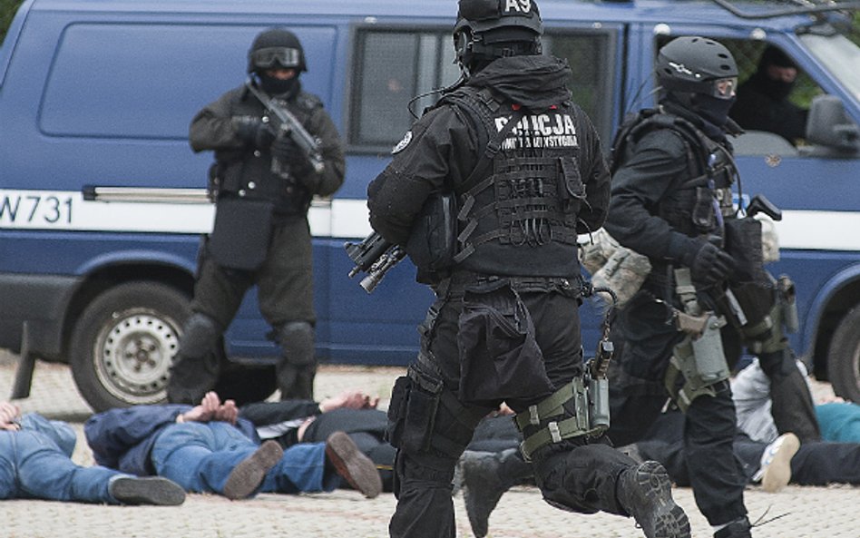 Polska policja będzie mogła ogłuszać obywateli