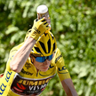 Jonas Vingegaard rok temu w Tour de France przegrał tylko z Tadejem Pogacarem, teraz może z nim wygr