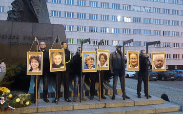 To narodowcy podsunęli prokuraturze obraz Norblina - o kilisach umorzenia śledztwa ws. wieszania portretów posłów PO