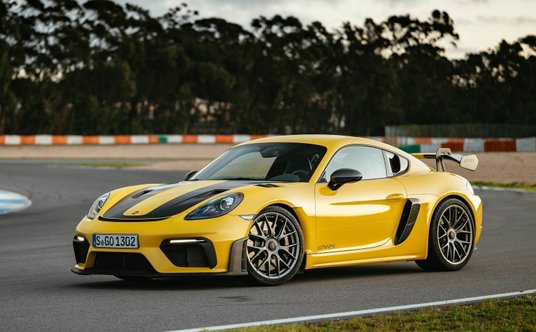 Porsche 718 Cayman GT4 RS