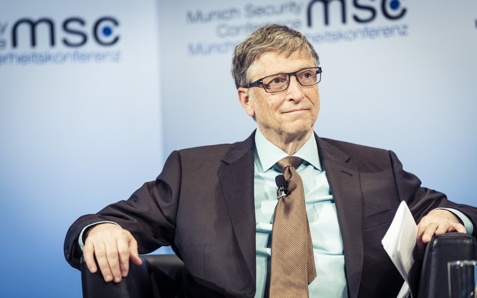 Bill Gates: W połowie 2022 roku liczba ofiar COVID-19 może spaść do poziomu grypy